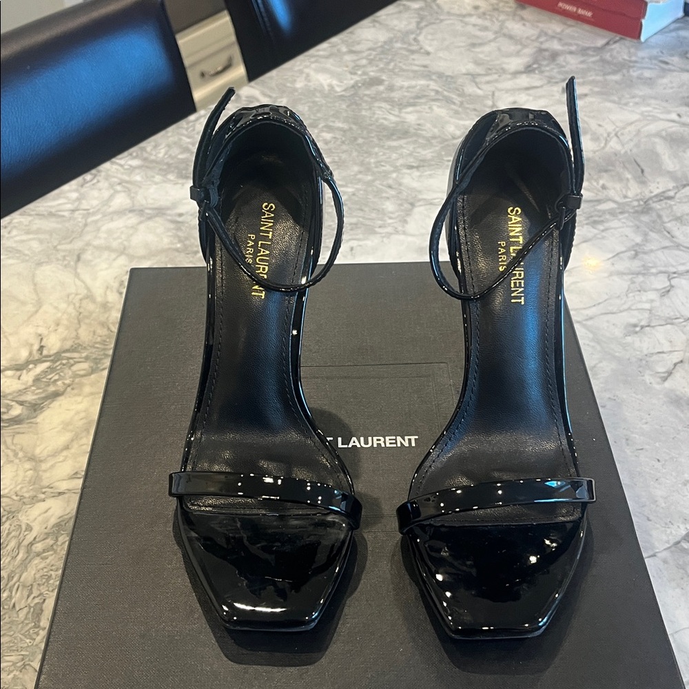 Yves Saint Laurent OPYUM SANDALS IN PATENT LEATHER - Picture 4 of 7